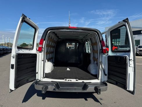 Used 2023 GMC Savana 2500 w/ Driver Convenience Package RWD image 22