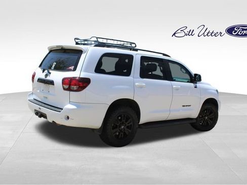 Used 2021 Toyota Sequoia TRD Sport w/ TRD Sport Premium Package AWD/4WD image 5