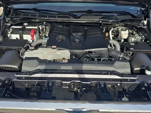 Used 2022 Toyota Tundra SR5 w/ TRD Off-Road Premium Package AWD/4WD image 8