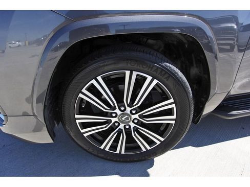 Used 2023 Lexus LX 600 4WD w/ Accessory Package (Z1) image 29