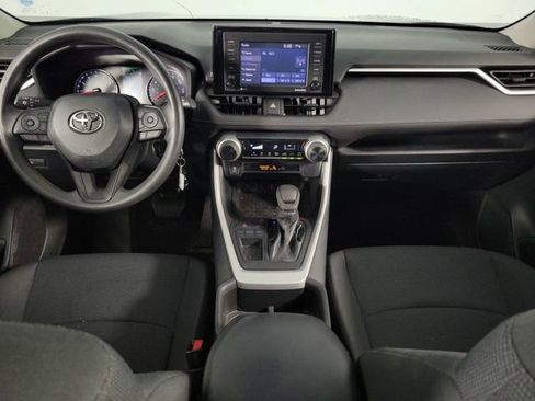 Used 2022 Toyota RAV4 LE image 20