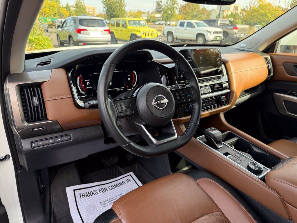 Used 2022 Nissan Pathfinder Platinum AWD/4WD image 12