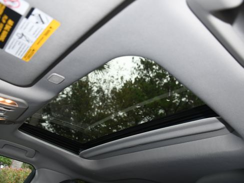 Certified 2024 Toyota Highlander LE image 7