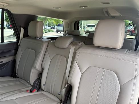 Used 2021 Ford Expedition Limited AWD/4WD image 29
