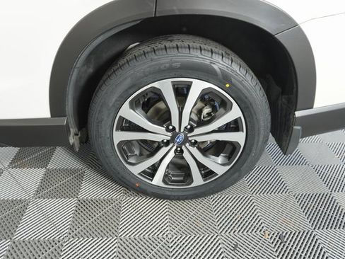 Used 2020 Subaru Forester Limited image 18