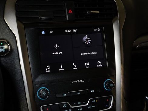 Used 2019 Ford Fusion SE image 17