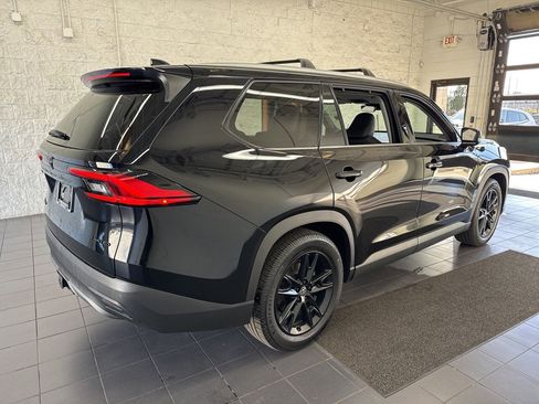 Certified 2024 Toyota Grand Highlander Limited image 8