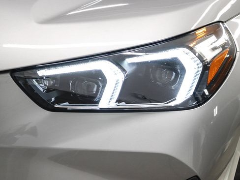 New 2026 BMW X1 xDrive28i w/ Convenience Package AWD/4WD image 9