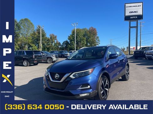 Used 2020 Nissan Rogue Sport SL w/ Premium Package FWD image 1