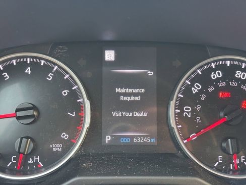 Used 2022 Toyota RAV4 LE FWD image 22