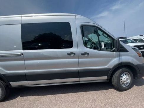 New 2026 Ford Transit 250 148 Medium Roof Extended AWD image 9