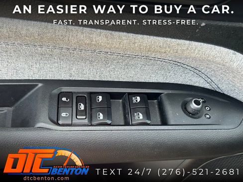 Used 2024 Jeep Compass Latitude AWD/4WD image 5
