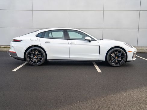 New 2026 Porsche Panamera 4 image 8