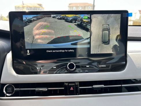 New 2025 Mitsubishi Outlander SE image 12