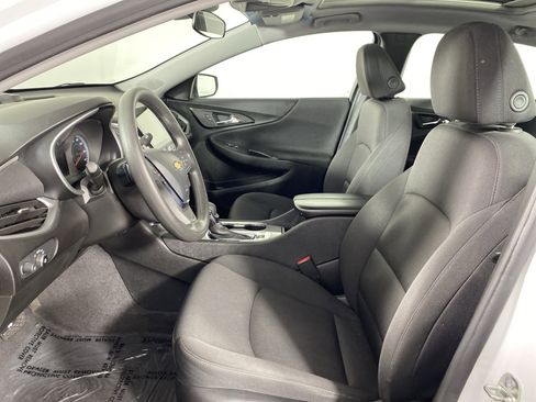 Used 2024 Chevrolet Malibu LT image 17