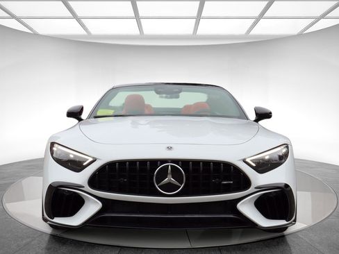 Used 2022 Mercedes-Benz SL 63 AMG 4MATIC image 2