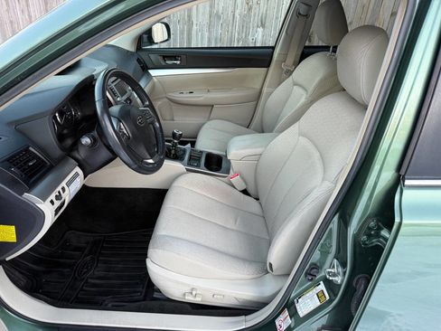 Used 2012 Subaru Outback 2.5i Premium image 8