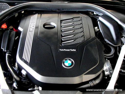 Used 2022 BMW 740i w/ M Sport Package image 63