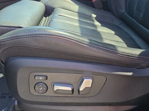 Used 2022 BMW X5 xDrive40i w/ Premium Package AWD/4WD image 11