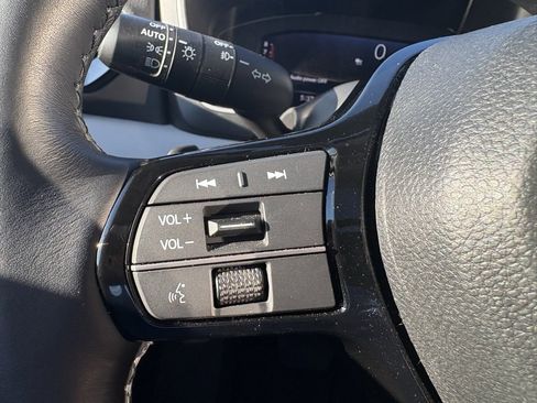 Used 2025 Honda Pilot Elite image 12