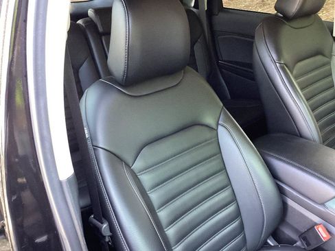 Used 2022 Ford Edge SEL AWD/4WD image 17