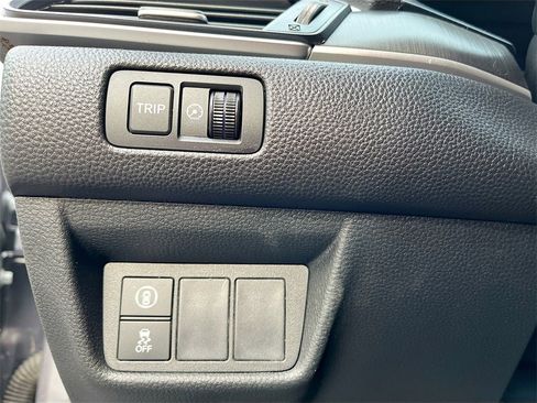 Used 2021 Honda Accord Hybrid image 10