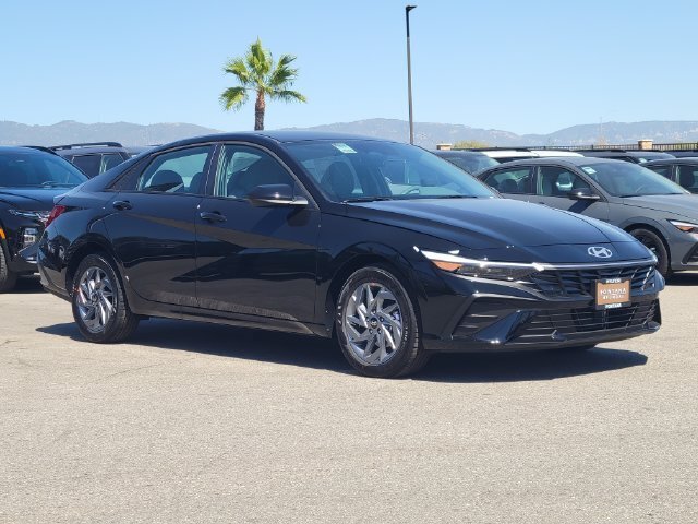 New 2026 Hyundai Elantra Hybrid FWD image 34