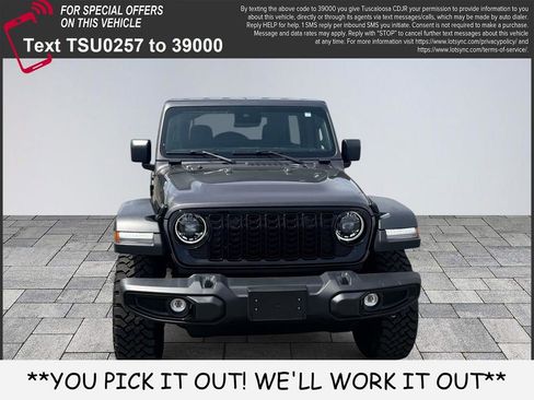 Used 2025 Jeep Wrangler Unlimited Sport AWD/4WD image 2