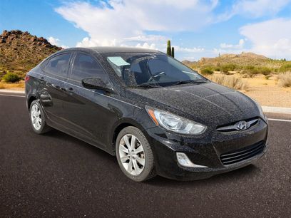 Used 2012 Hyundai Accent GLS w/ Premium Pkg 3