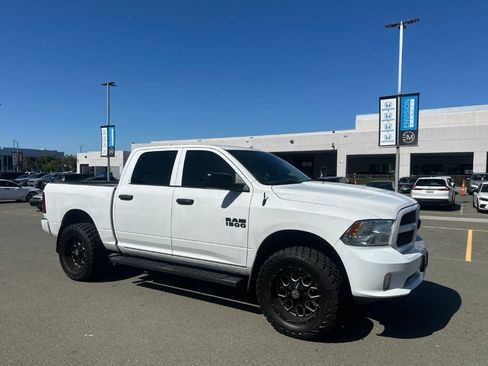 Used 2018 RAM 1500 Express w/ Express Value Package RWD image 2