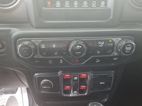 Certified 2018 Jeep Wrangler Unlimited Sport S AWD/4WD image 25