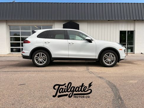 Used 2015 Porsche Cayenne S AWD/4WD image 1
