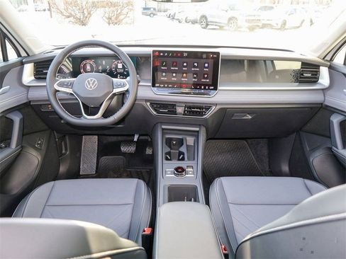 New 2026 Volkswagen Tiguan SE image 17