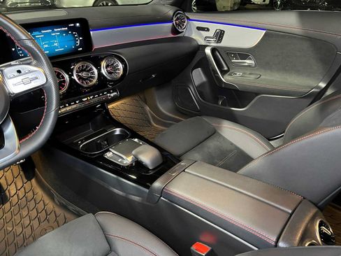Used 2023 Mercedes-Benz CLA 250 4MATIC image 41