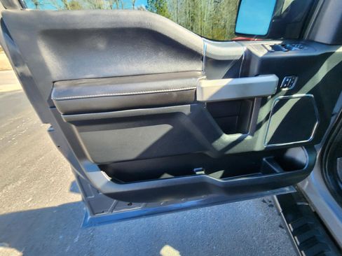 Used 2018 Ford F150 Lariat w/ Equipment Group 502A Luxury image 18