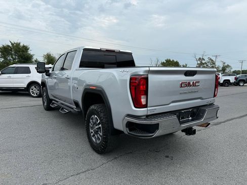 Used 2021 GMC Sierra 3500 SLE w/ SLE Convenience Package AWD/4WD image 4
