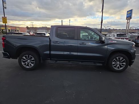 Used 2019 Chevrolet Silverado 1500 RST image 2
