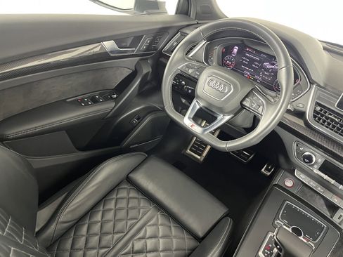 Used 2018 Audi SQ5 Prestige w/ Prestige Package image 9
