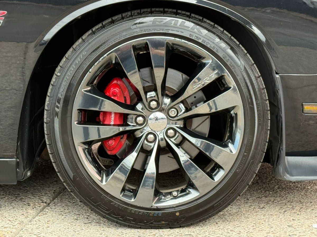 Used 2013 Dodge Challenger SRT8 w/ Harman Kardon Audio Group RWD image 25