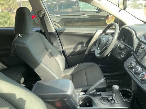 Used 2018 Toyota RAV4 LE w/ All Weather Liner Package FWD image 5