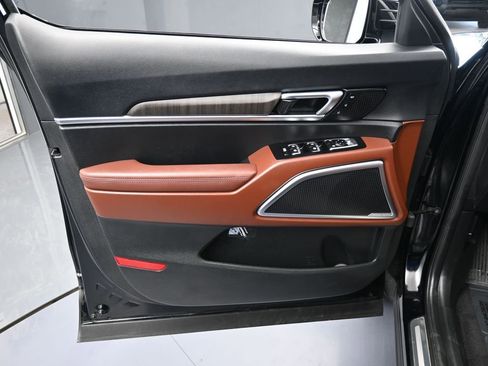 Used 2023 Kia Telluride SX image 13