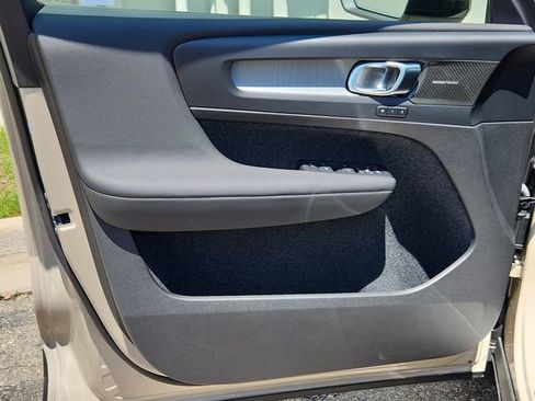 New 2025 Volvo XC40 B5 Ultra w/ Climate Package image 7