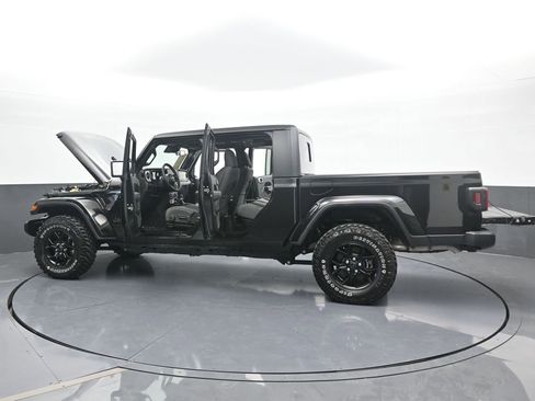 Used 2024 Jeep Gladiator Sport image 77