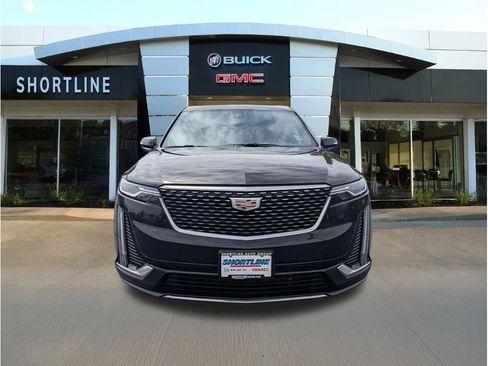 Used 2022 Cadillac XT6 Premium Luxury AWD/4WD image 6