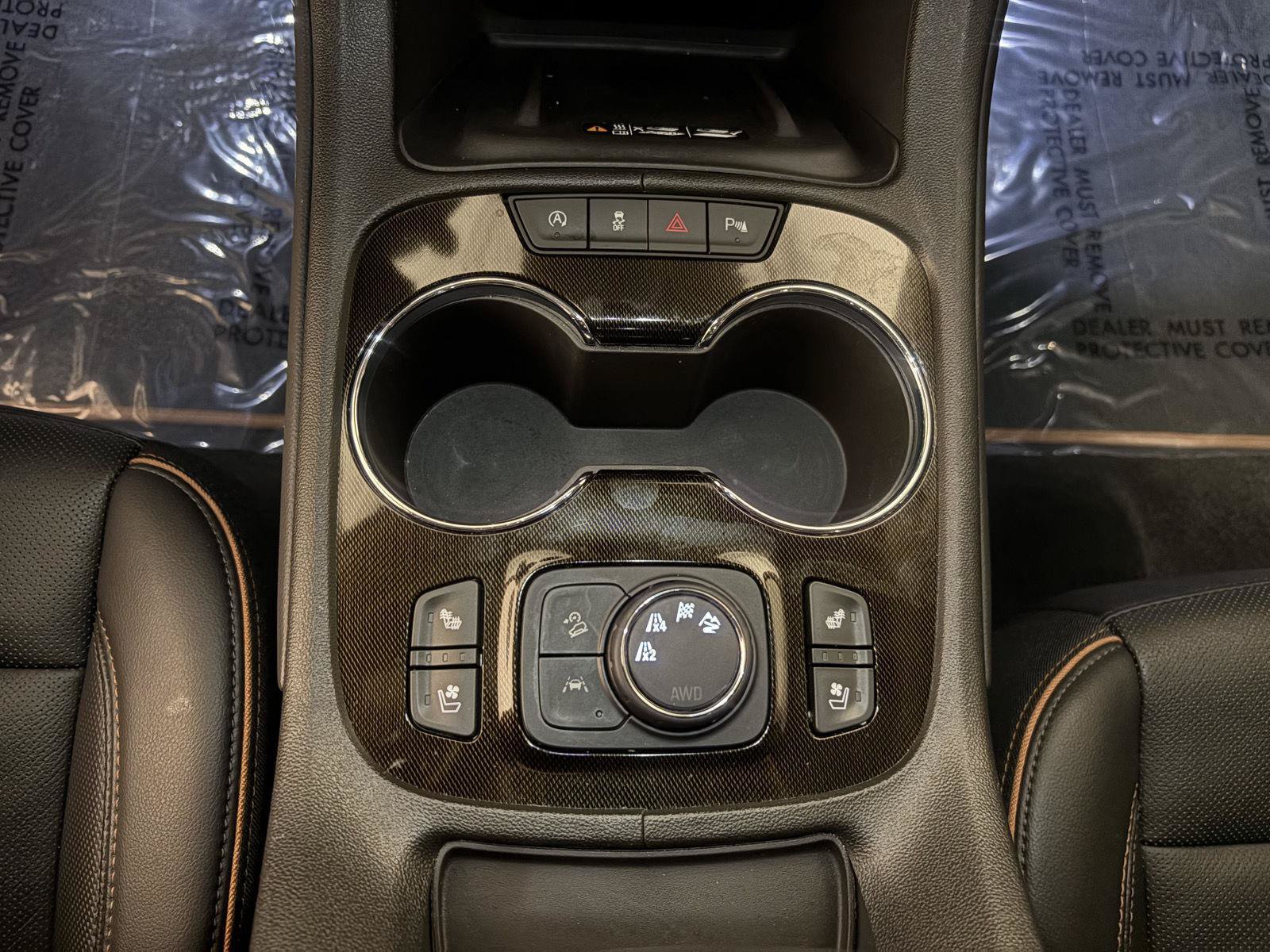 Used 2023 GMC Acadia AT4 w/ Technology Package AWD/4WD image 33