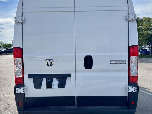 Used 2025 RAM ProMaster 2500 w/ Safety Group FWD image 4