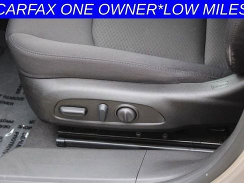 Used 2022 Chevrolet Malibu LT image 15