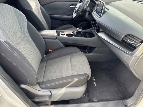 Used 2023 Nissan Rogue SV AWD/4WD image 25