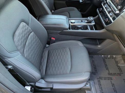 Used 2024 Nissan Pathfinder SV image 20