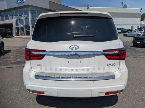 Used 2022 INFINITI QX80 Luxe w/ Cargo Package image 5